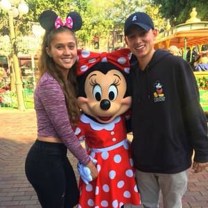 Meet your Posher, Alexis